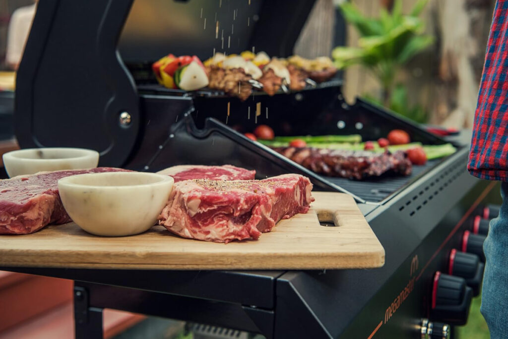 Best Grills Featured Image - Top Rated Outdoor Grilling Options for Perfect Barbecues and Cookouts